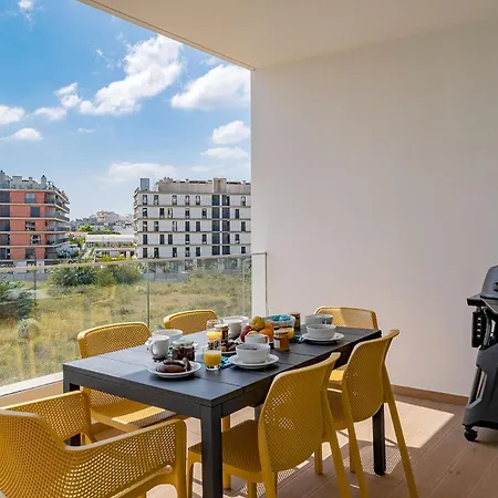 Lagos Marina View By Homing Exterior photo
