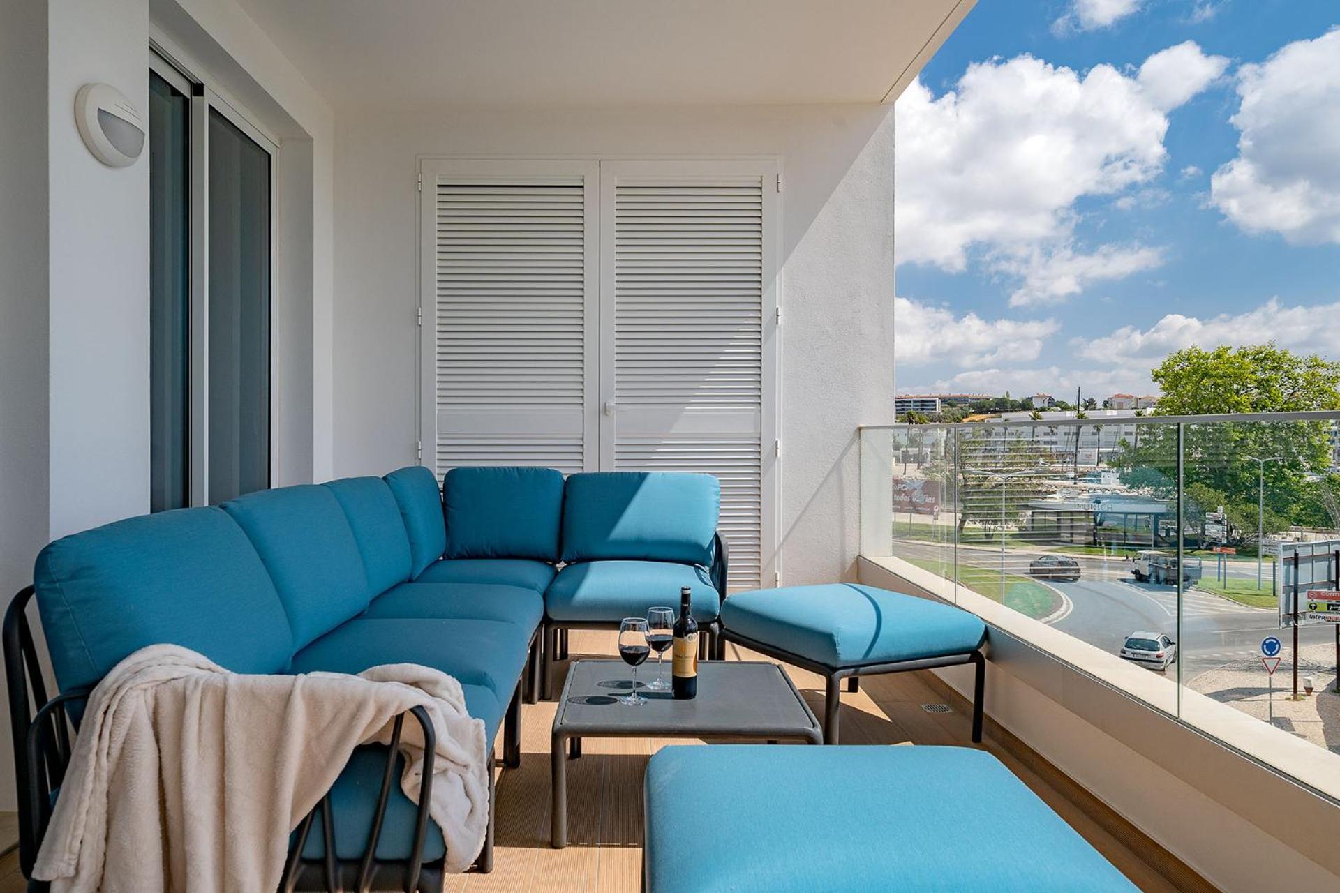 Marina View By Homing *